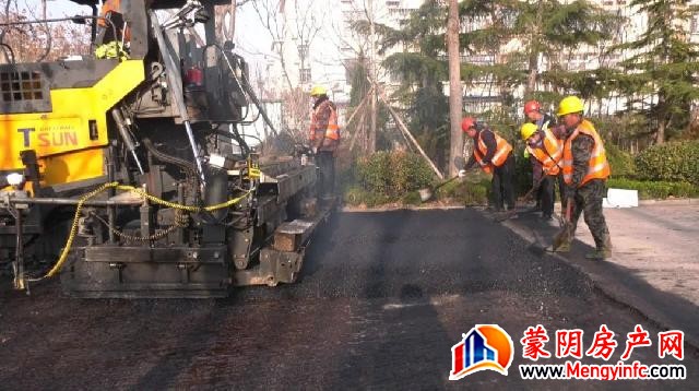 【我为群众办实事】蒙阴县对城区道路破损路面进行集中挖补维修